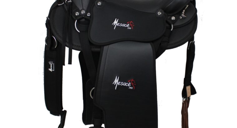 MONARCH WATERPROOF MESACE SADDLE WITH ADJUSTABLE PANELS